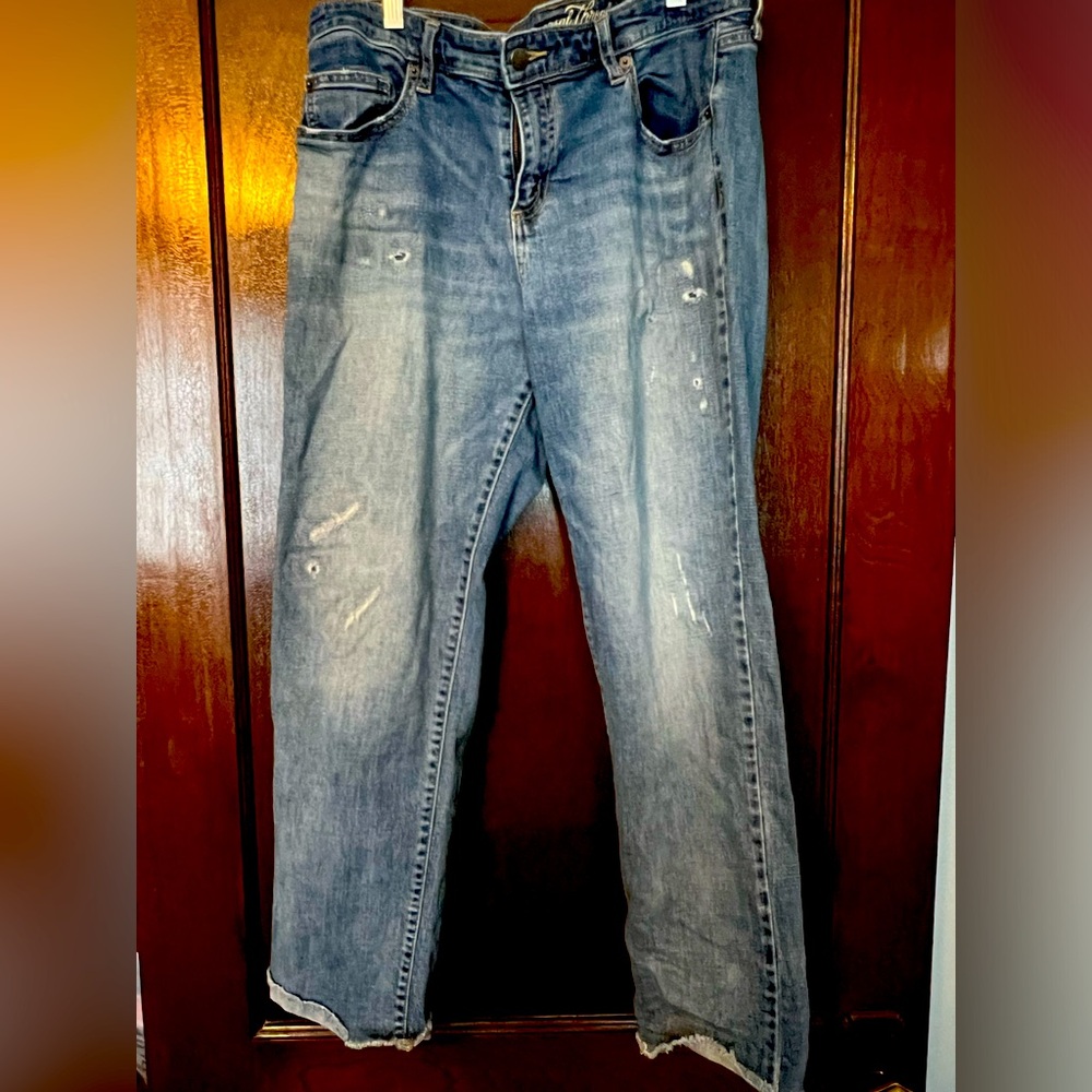 Universal Thread Mid Rise Boyfriend Crop Jeans